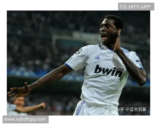 足球明星集锦鼠标垫带你领略绿茵场上的精彩瞬间与传奇故事